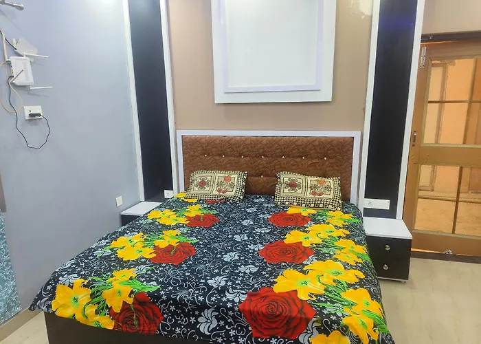 K D Dham Hotel - Near Prem Mandir & Iskcon Temple